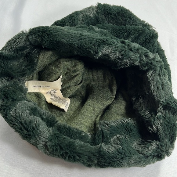 Anthro Sleeping on Snow Faux Fur Silky Cuffed Toboggan Hat - Picture 6 of 9